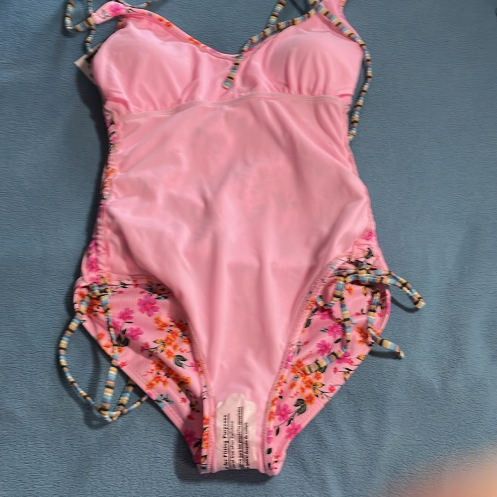 No Boundaries juniors’ size M (7-9) one-piece swimsuit-pink floral-NWT - Picture 8 of 8